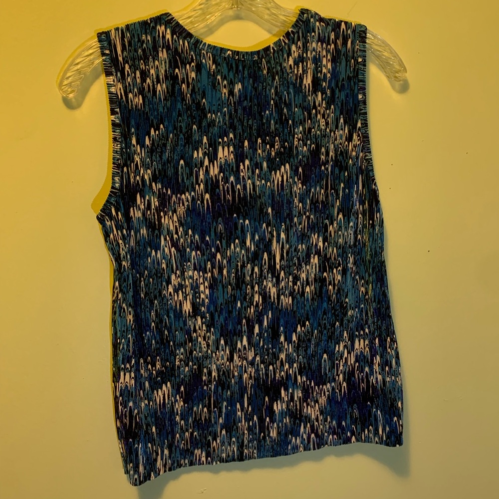 Vibrant Patterned Sleeveless Top - image 1